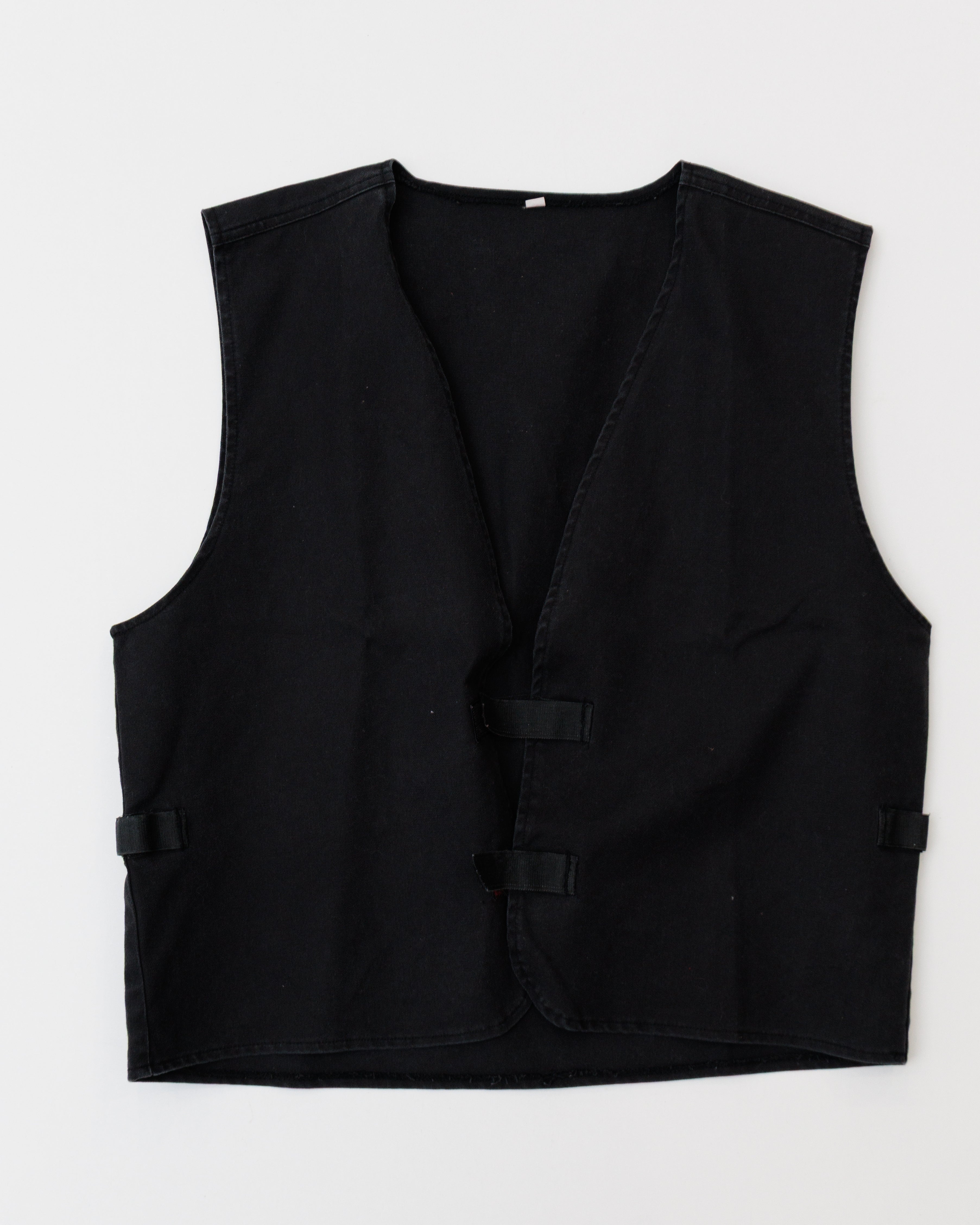 Gilet Nero Doppio Strappo