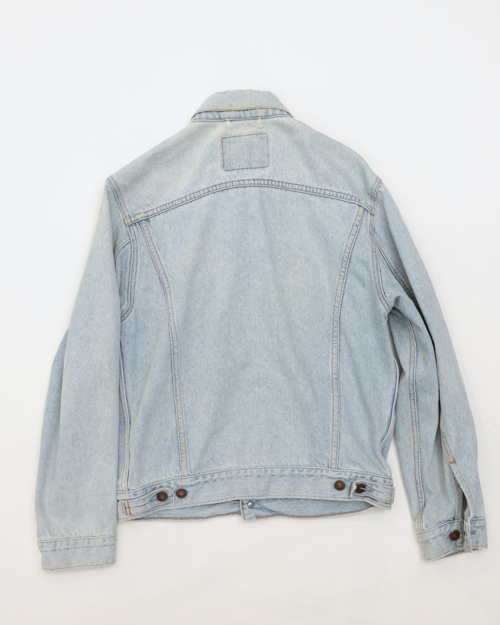 Giubbino Levis