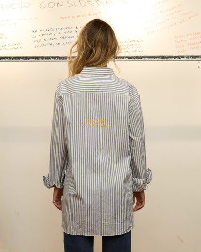 Camicia Passa Per Un Abbraccio