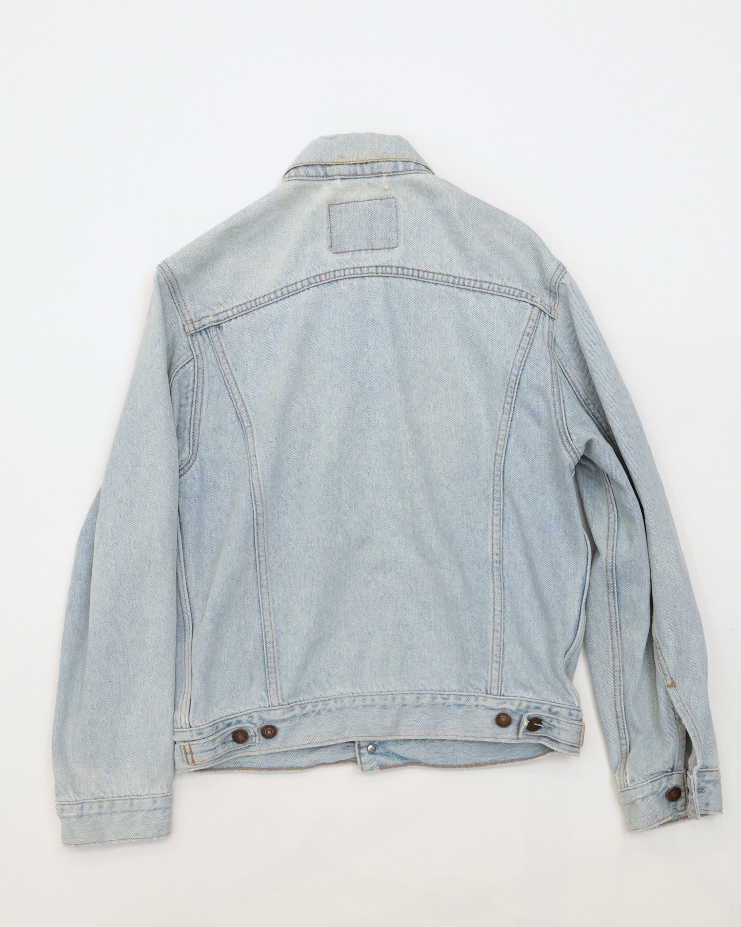 Giubbino Levis